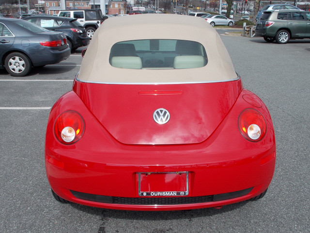 Volkswagen New Beetle 2010 photo 3