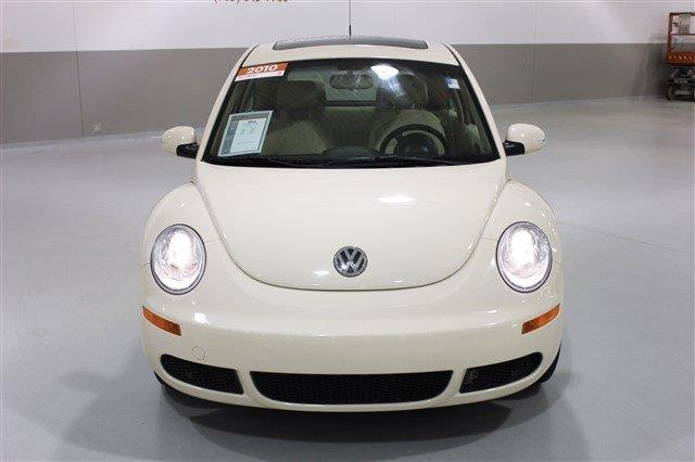 Volkswagen New Beetle 2010 photo 3
