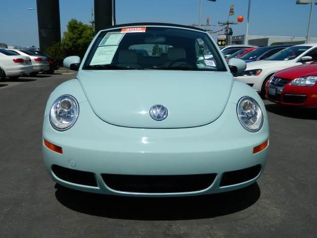 Volkswagen New Beetle 2010 photo 3