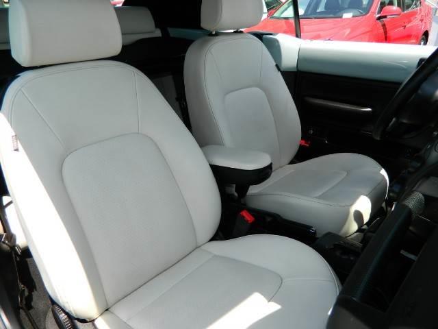 Volkswagen New Beetle 2010 photo 4