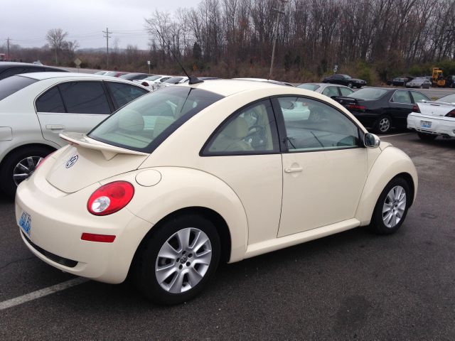 Volkswagen New Beetle 2010 photo 3