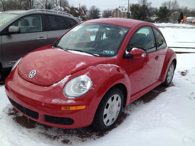 Volkswagen New Beetle 2010 photo 1