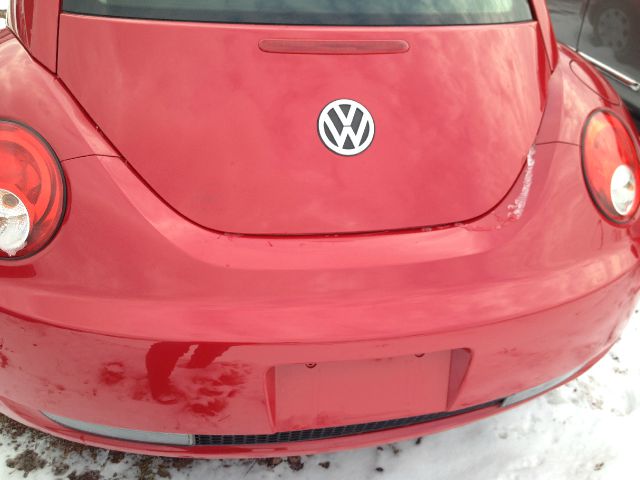 Volkswagen New Beetle 2010 photo 3