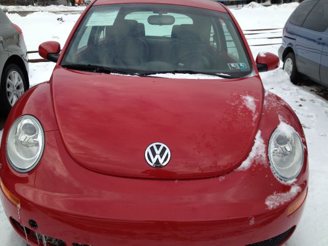 Volkswagen New Beetle 2010 photo 4