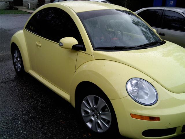 Volkswagen New Beetle 2010 photo 3