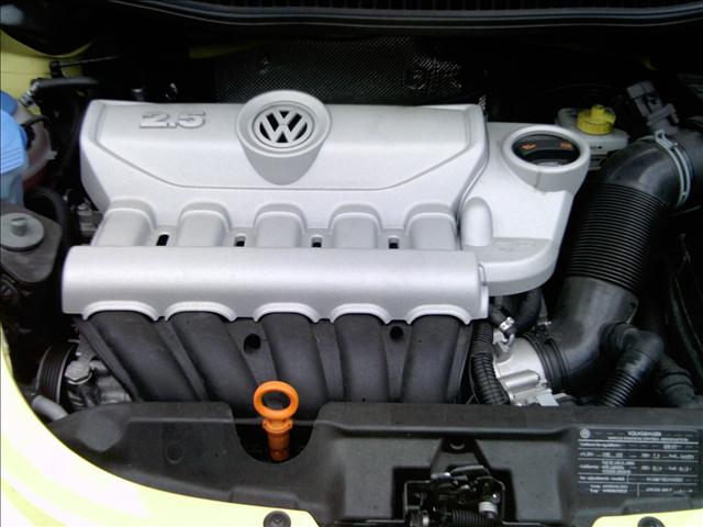 Volkswagen New Beetle 2010 photo 4