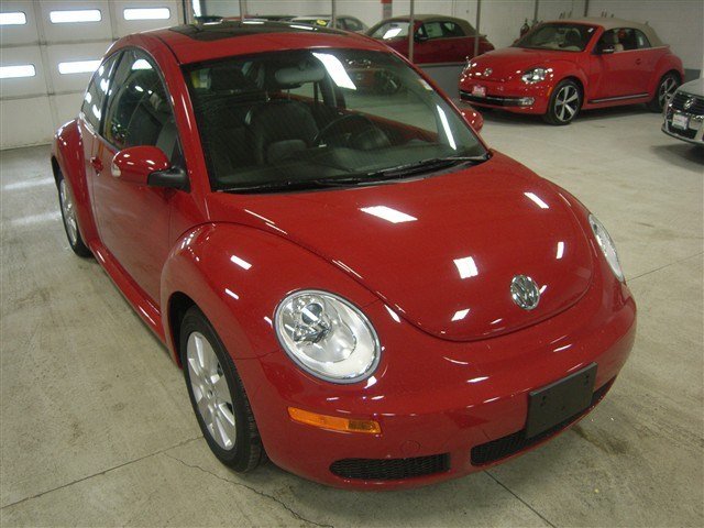 Volkswagen New Beetle 2010 photo 3