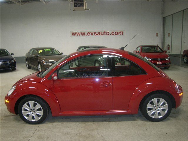 Volkswagen New Beetle 2010 photo 4