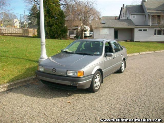 Volkswagen Passat 1993 photo 2