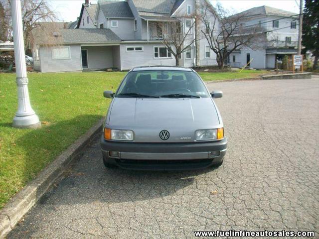 Volkswagen Passat 1993 photo 3