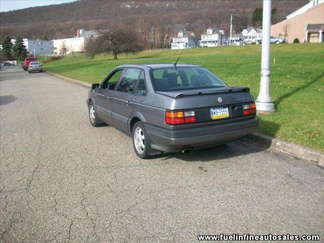 Volkswagen Passat 1993 photo 4