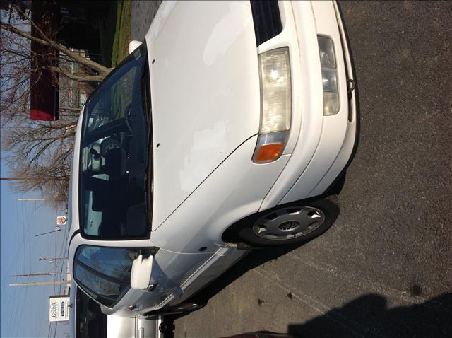 Volkswagen Passat FWD 4dr Sport Sedan