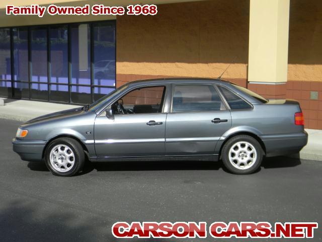 Volkswagen Passat 1997 photo 1