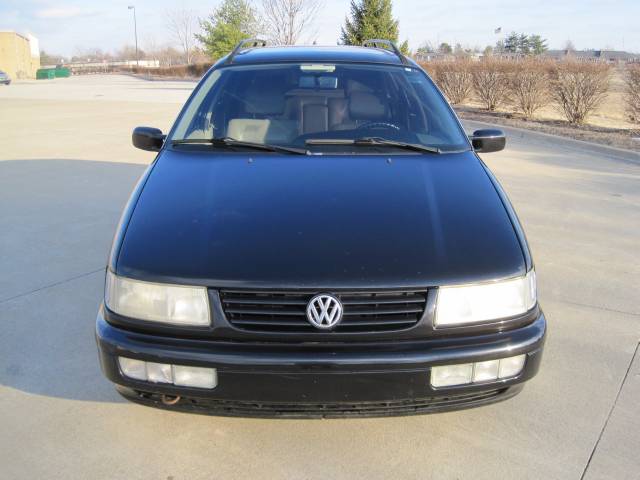 Volkswagen Passat Crew Cab 4WD Wagon
