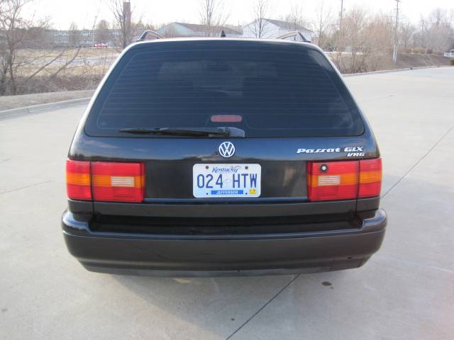 Volkswagen Passat 1997 photo 2