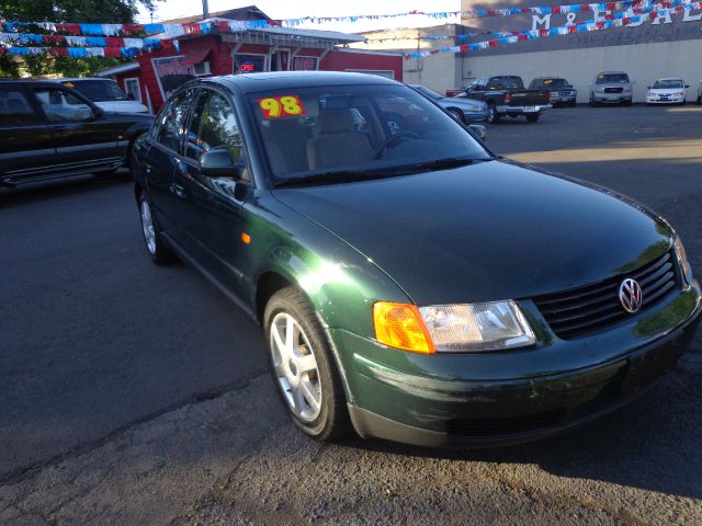 Volkswagen Passat 1998 photo 2