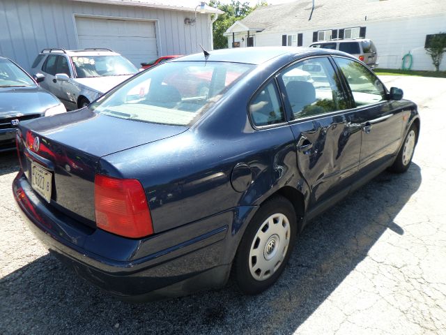 Volkswagen Passat 1998 photo 2