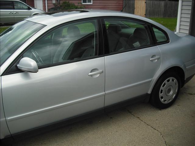 Volkswagen Passat 1998 photo 2