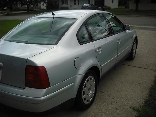 Volkswagen Passat 1998 photo 4