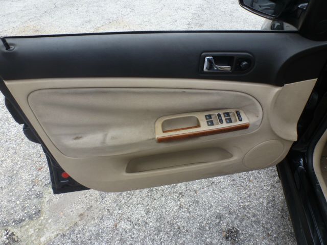 Volkswagen Passat 1999 photo 3