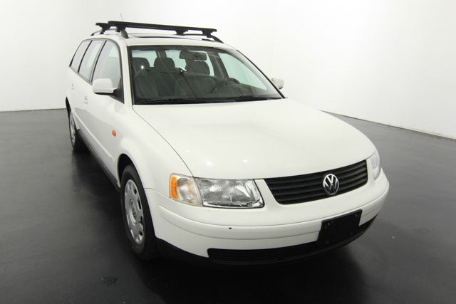 Volkswagen Passat 1999 photo 2