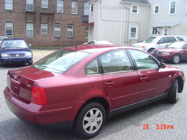 Volkswagen Passat 1999 photo 3