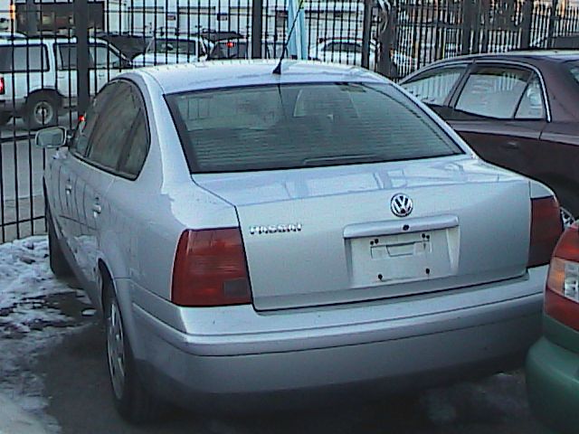 Volkswagen Passat 1999 photo 1
