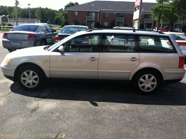 Volkswagen Passat 1999 photo 2