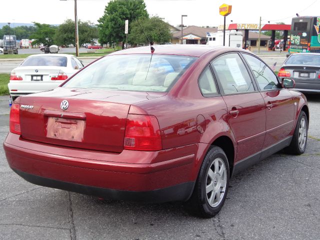Volkswagen Passat 2000 photo 1