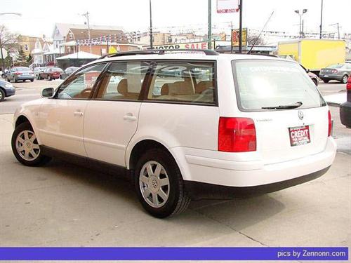 Volkswagen Passat 2000 photo 1