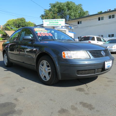 Volkswagen Passat 2000 photo 3