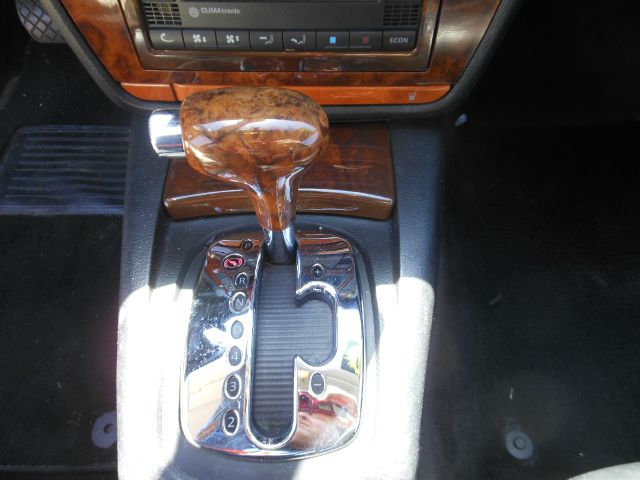 Volkswagen Passat 2000 photo 3