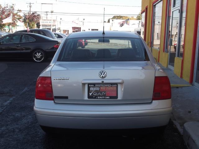 Volkswagen Passat 2000 photo 3