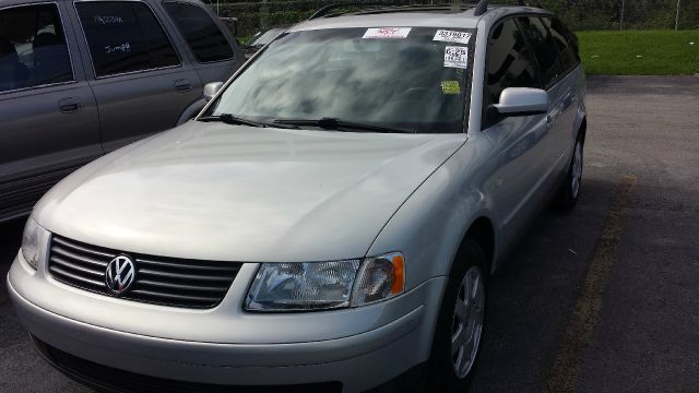 Volkswagen Passat 2000 photo 3