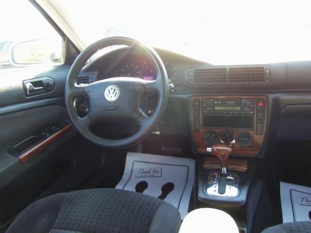 Volkswagen Passat 2000 photo 5