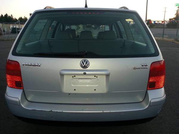 Volkswagen Passat 2000 photo 1