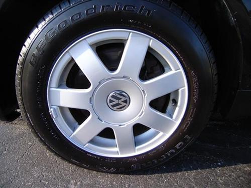 Volkswagen Passat 2000 photo 1