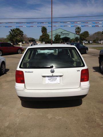 Volkswagen Passat 2000 photo 3