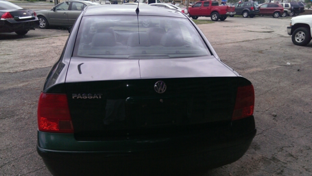 Volkswagen Passat 2000 photo 9