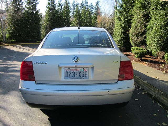Volkswagen Passat 2000 photo 3