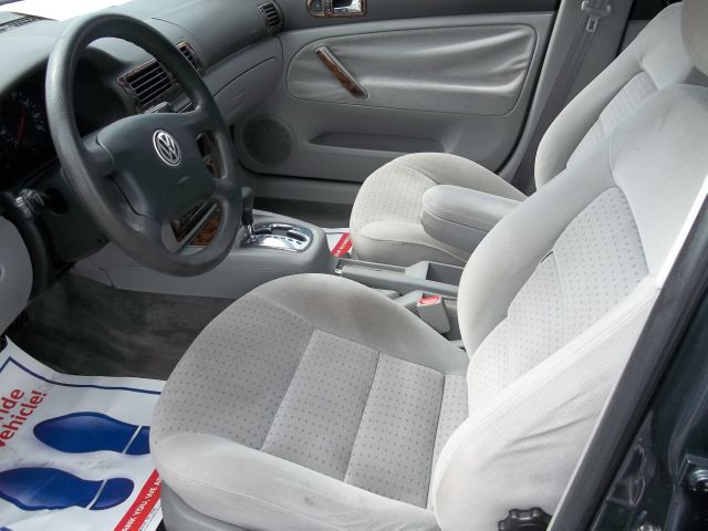 Volkswagen Passat 2000 photo 3