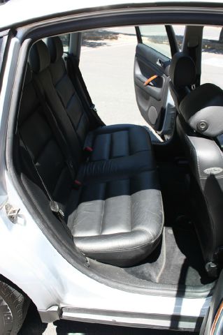 Volkswagen Passat 2000 photo 18