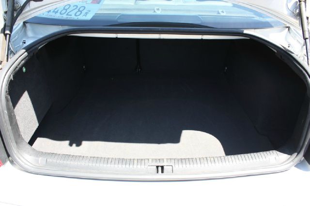 Volkswagen Passat 2000 photo 4