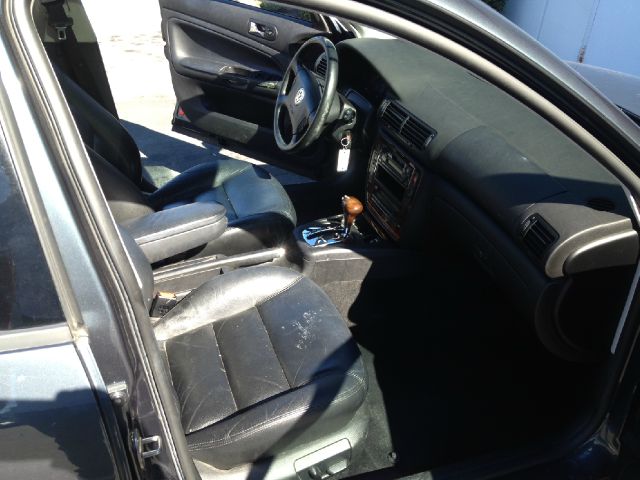 Volkswagen Passat 2001 photo 1