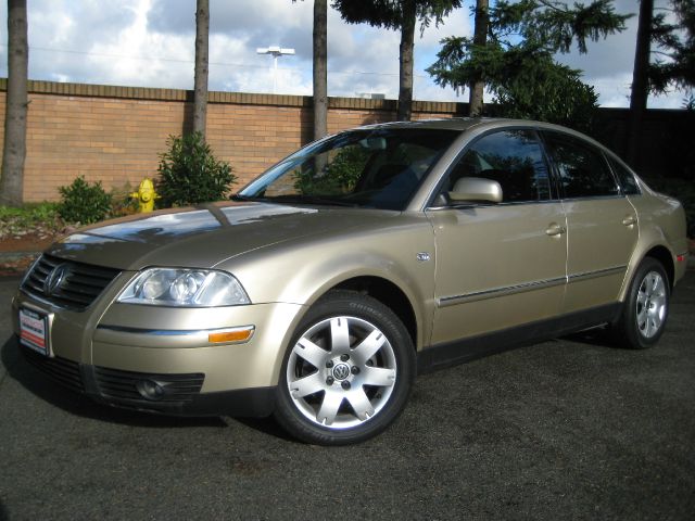Volkswagen Passat 2001 photo 1