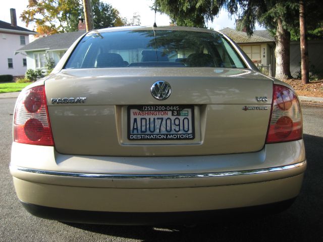 Volkswagen Passat 2001 photo 2