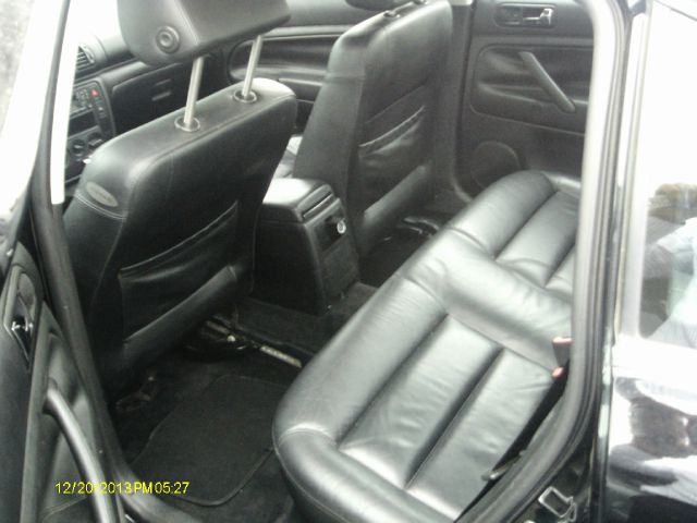 Volkswagen Passat 2001 photo 2