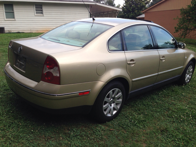 Volkswagen Passat 2001 photo 3