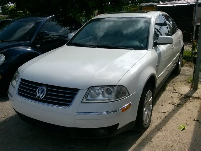 Volkswagen Passat 2001 photo 3