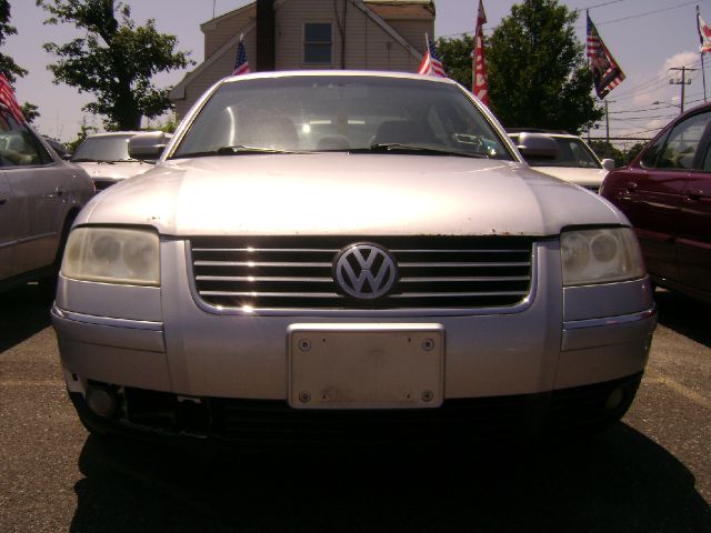 Volkswagen Passat 2001 photo 2